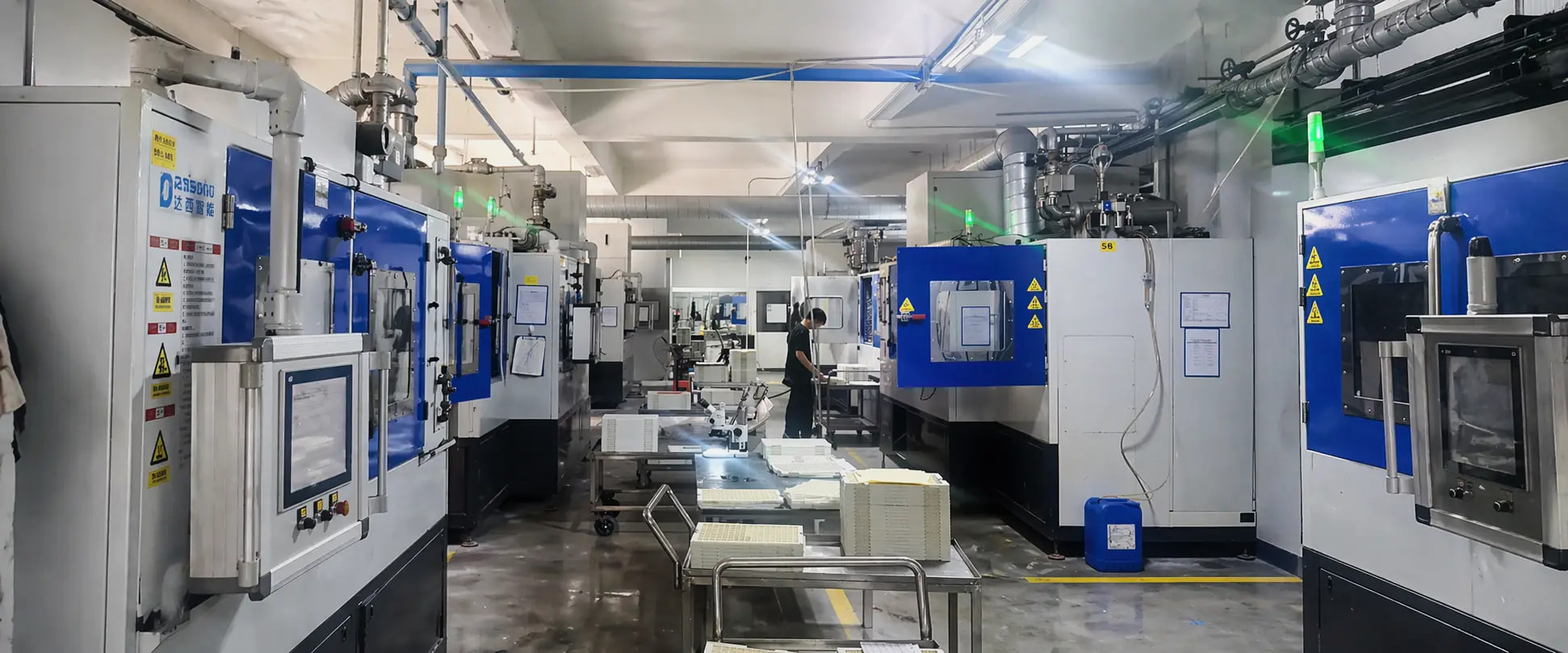 DasiAuto wet blasting equipment in the manufacturing workshop