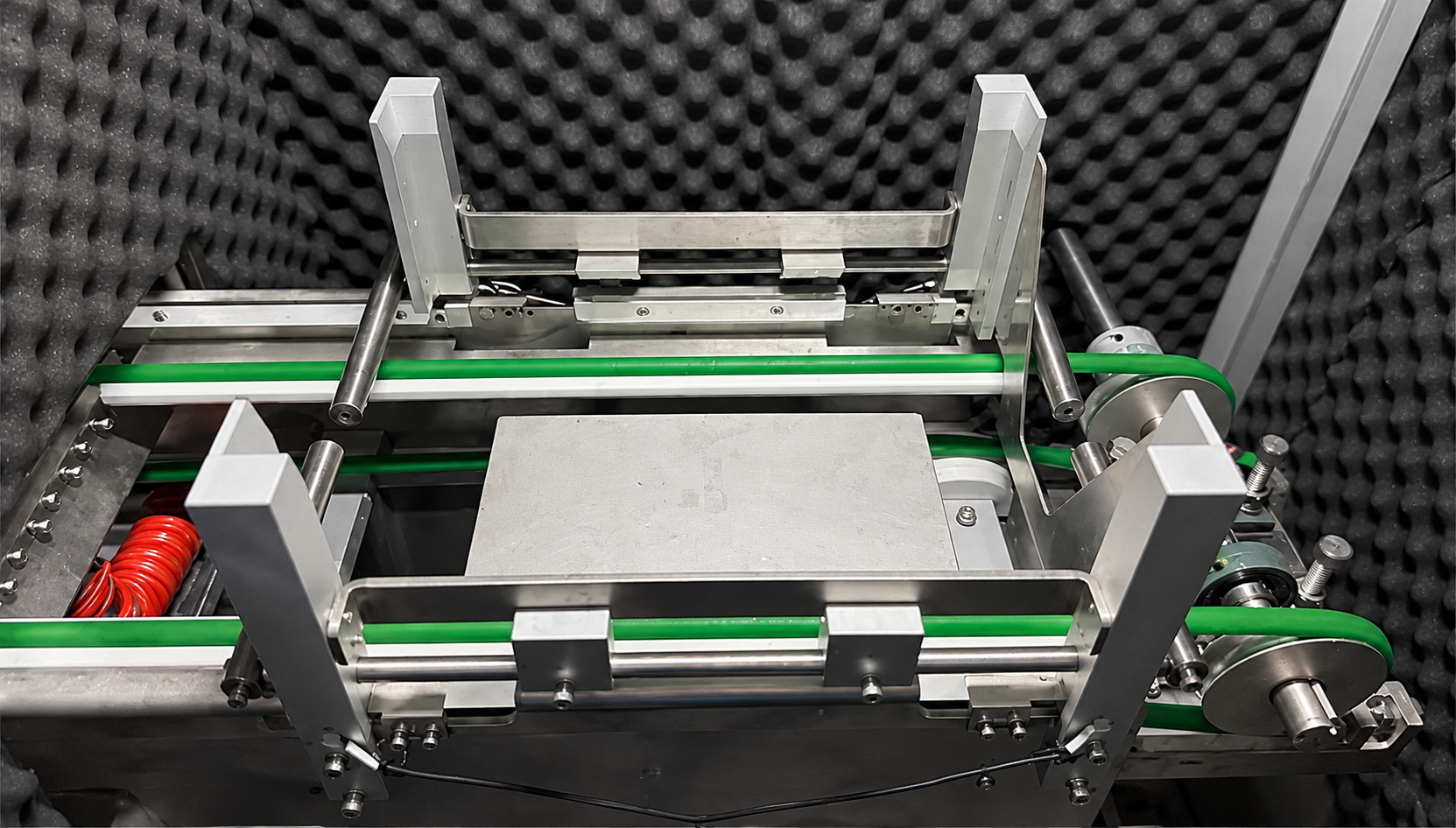 SC-40 tray unloading arrangement